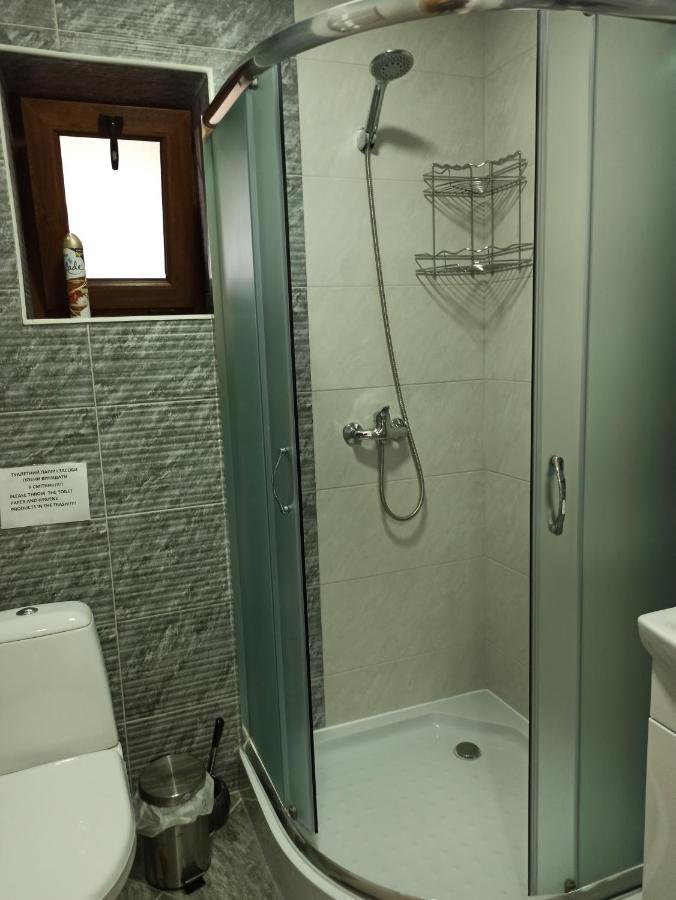 Brand New 2020 Specious Apartment Druzi 2 Poljanyzja Exterior foto