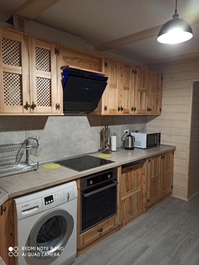 Brand New 2020 Specious Apartment Druzi 2 Poljanyzja Exterior foto